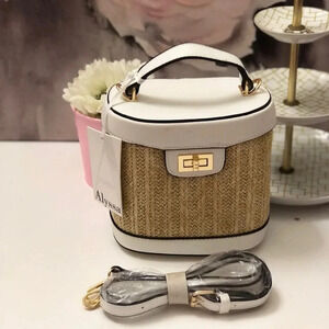 ! NWT Alyssa New York Crossbody Bag